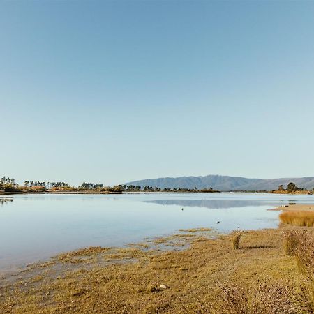 Waterfront Living Redefined Villa Westport Buitenkant foto