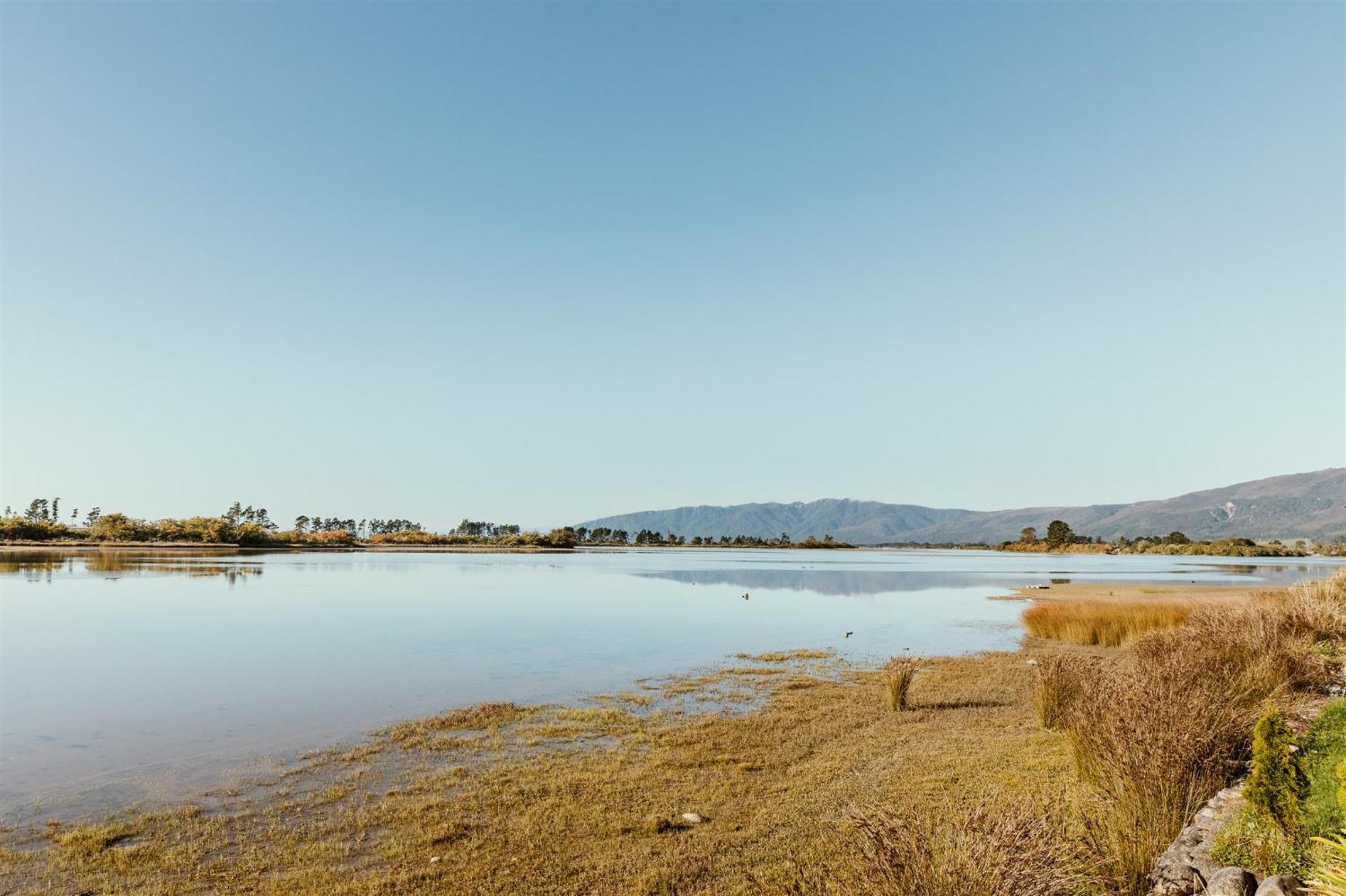 Waterfront Living Redefined Villa Westport Buitenkant foto