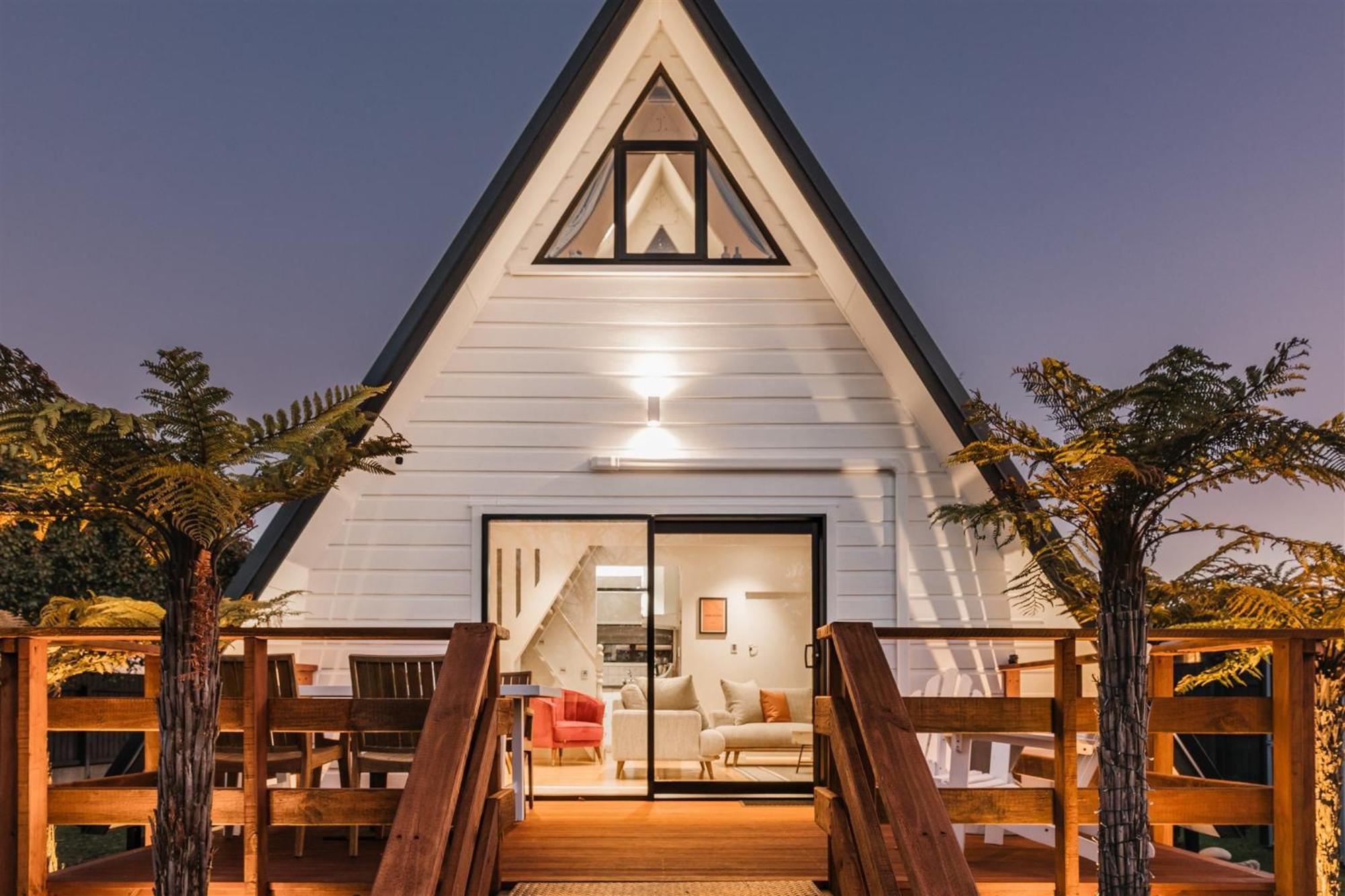 Waterfront Living Redefined Villa Westport Buitenkant foto