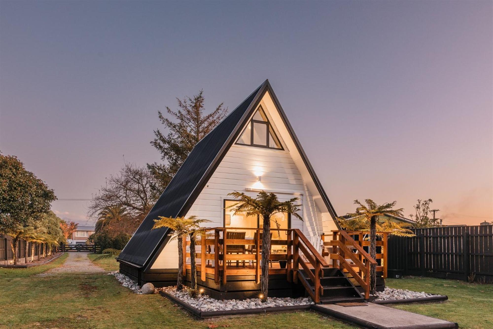 Waterfront Living Redefined Villa Westport Buitenkant foto
