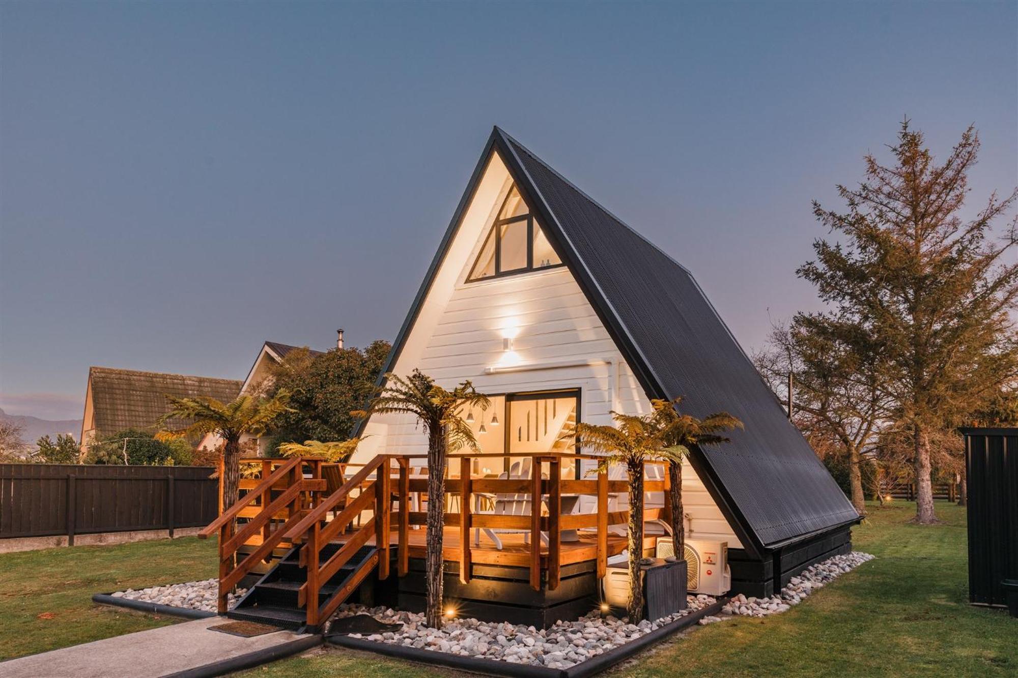 Waterfront Living Redefined Villa Westport Buitenkant foto